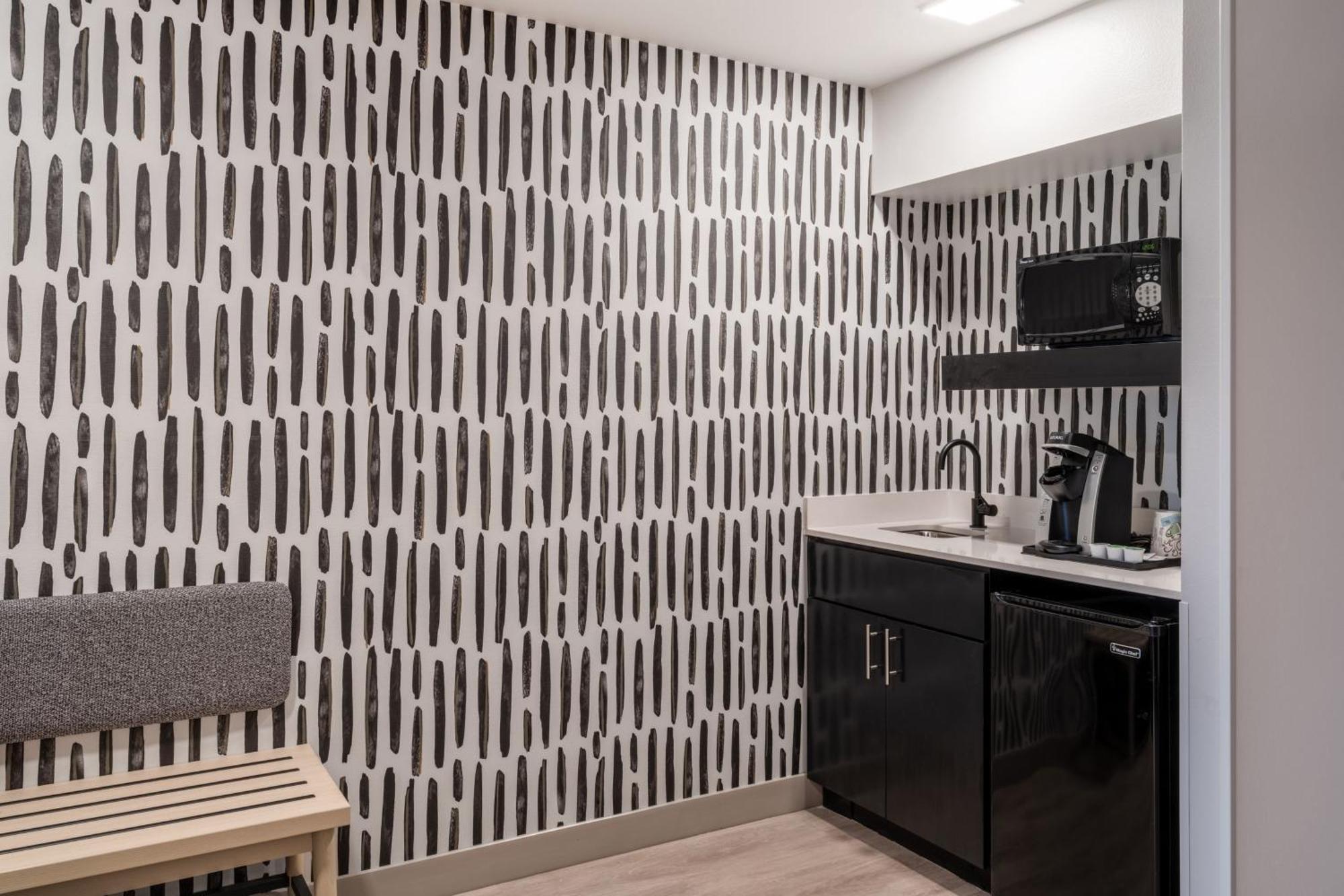 Atwell Suites Austin Airport By Ihg Zewnętrze zdjęcie