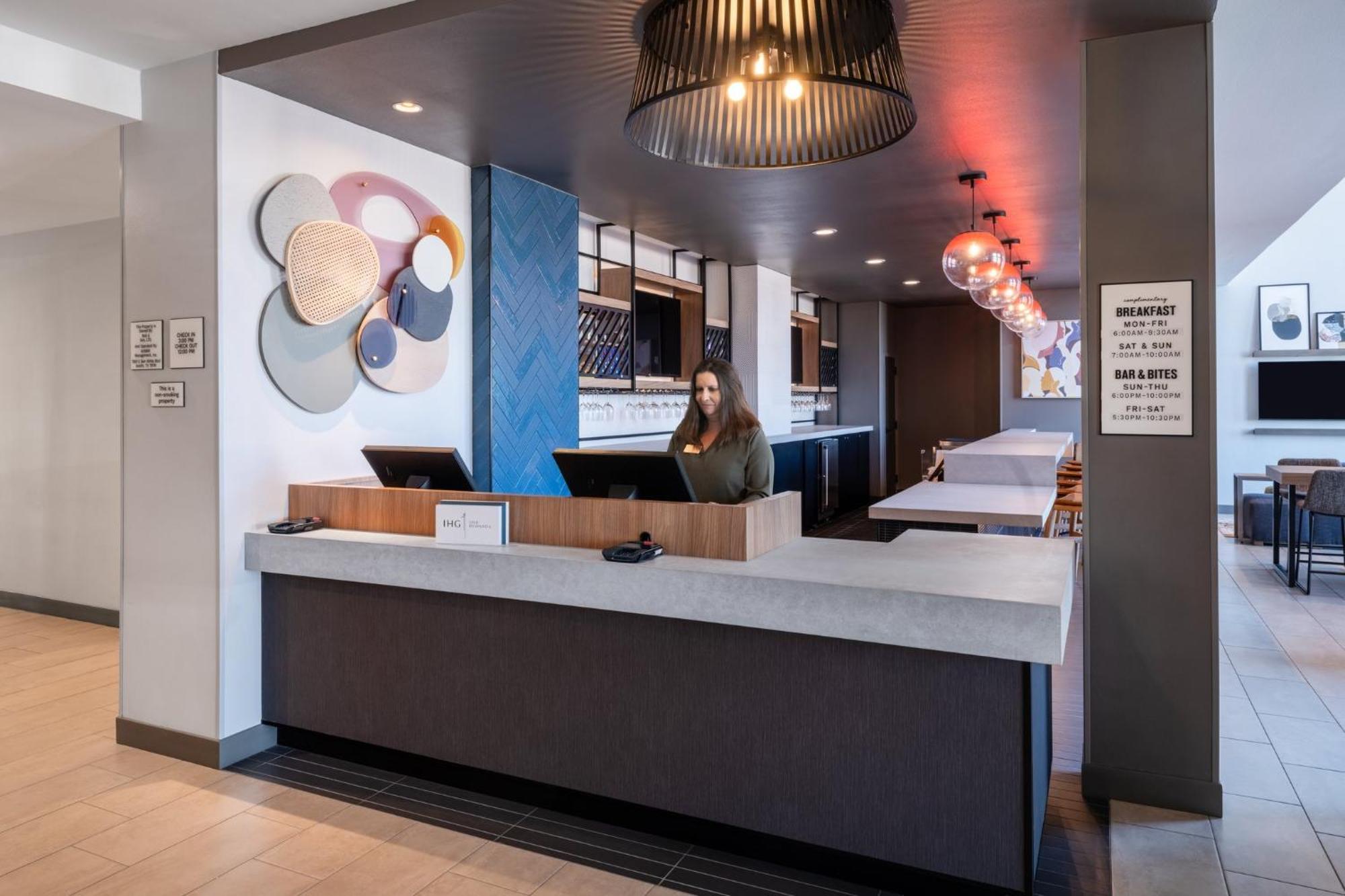 Atwell Suites Austin Airport By Ihg Zewnętrze zdjęcie